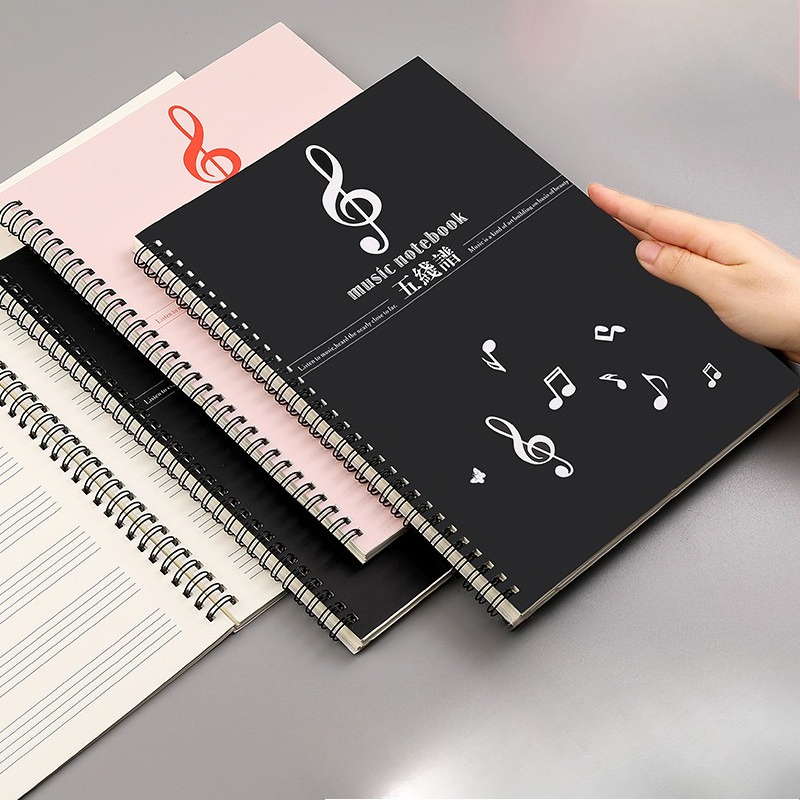 Blank Sheet Music Notebook - Quaderno a spirale per spartiti musicali,